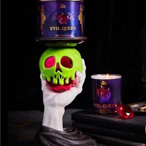 Bath & Body Works Evil Queen Candle with Vibrant Skull Holder